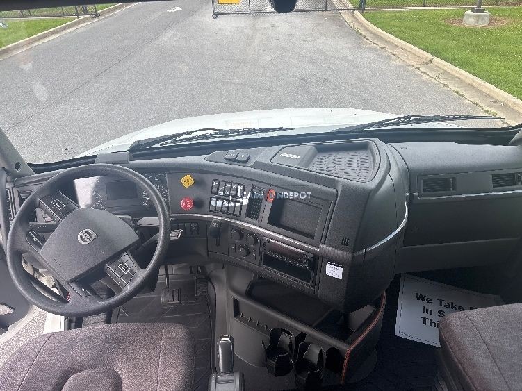 Truck Thumbnail 7