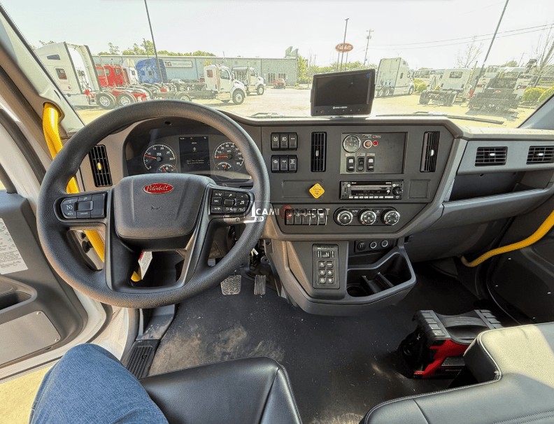 Truck Thumbnail 4
