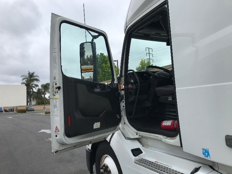 Truck Thumbnail 6