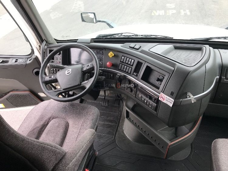 Truck Thumbnail 7
