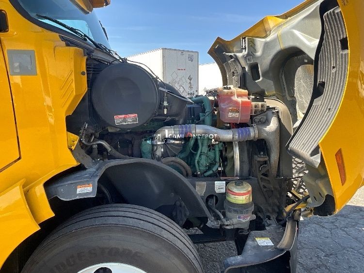 Truck Thumbnail 8