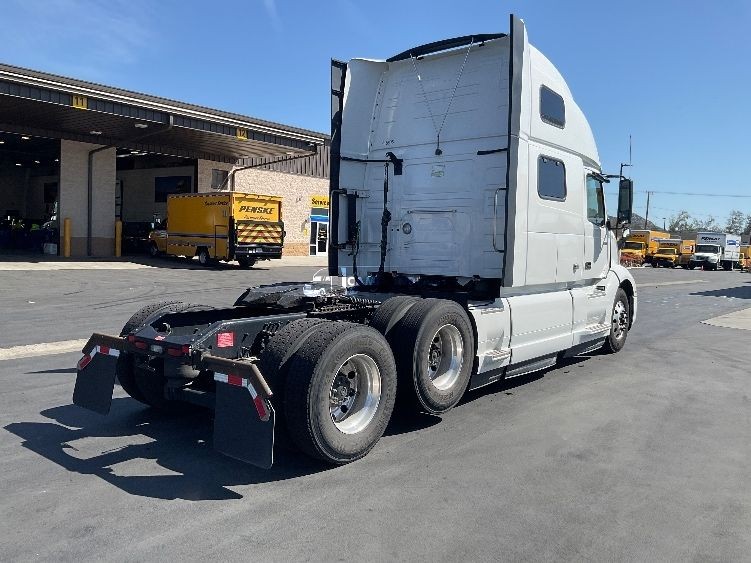 Truck Thumbnail 5