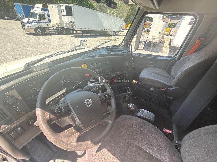 Truck Thumbnail 7