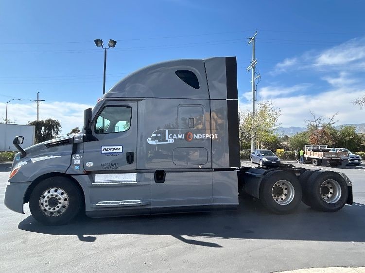 Truck Thumbnail 4