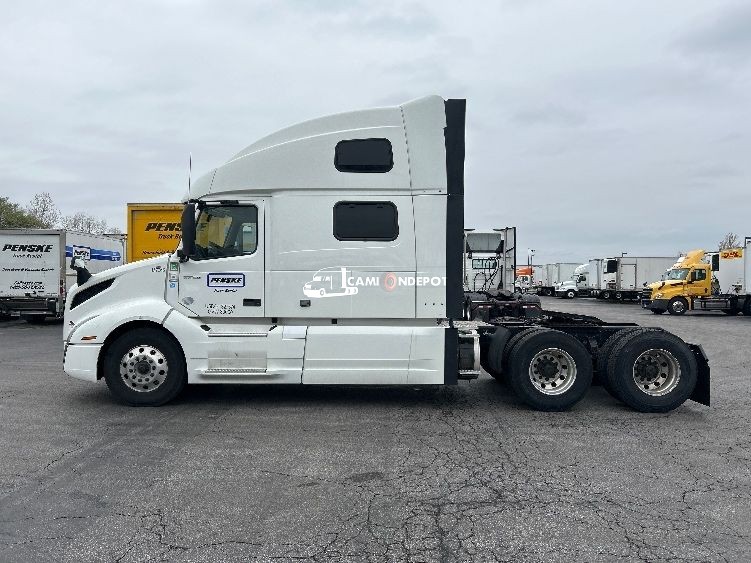 Truck Thumbnail 3