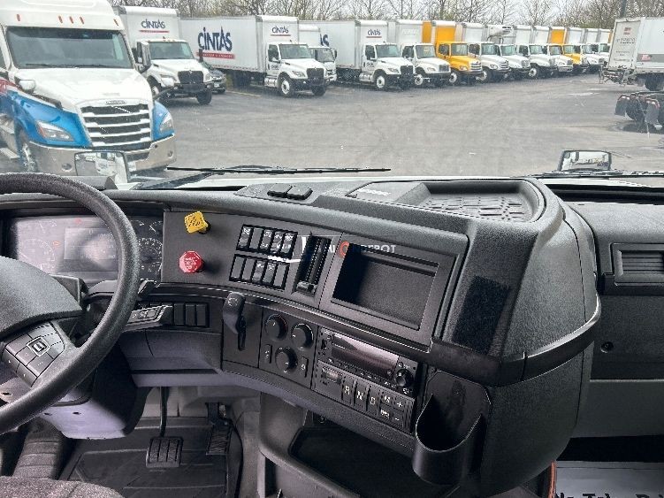 Truck Thumbnail 7