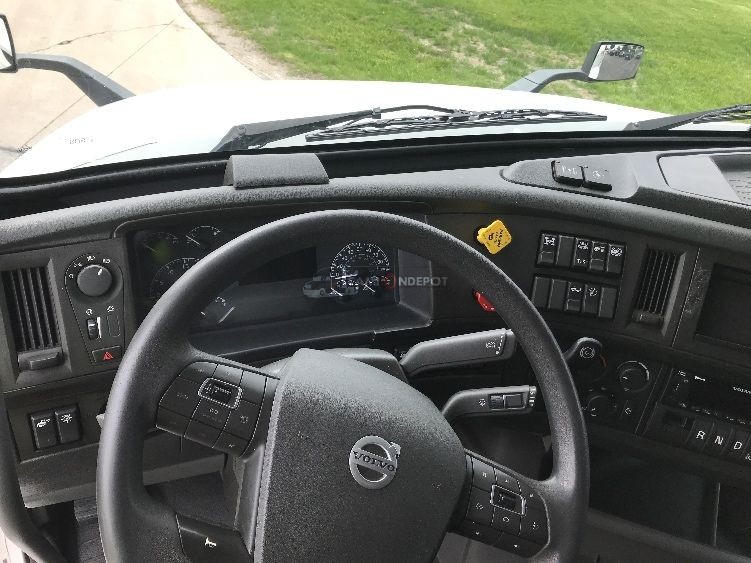 Truck Thumbnail 8