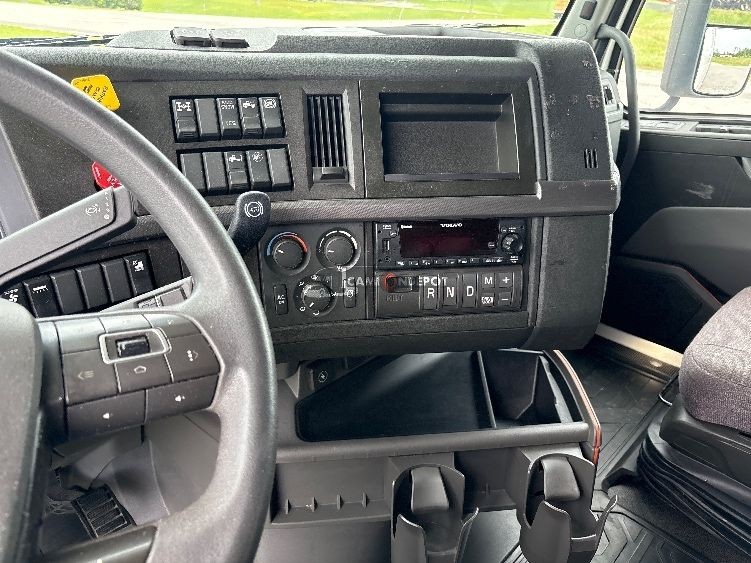 Truck Thumbnail 6