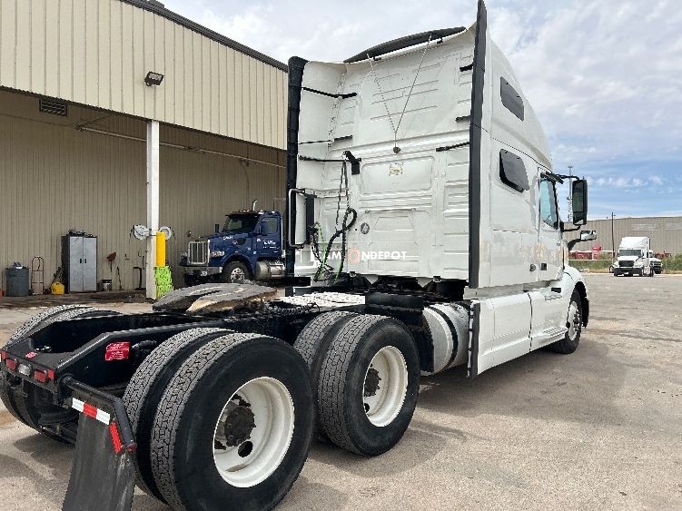 Truck Thumbnail 5