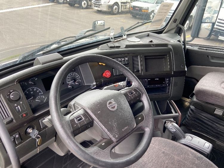 Truck Thumbnail 8