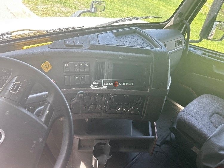 Truck Thumbnail 7