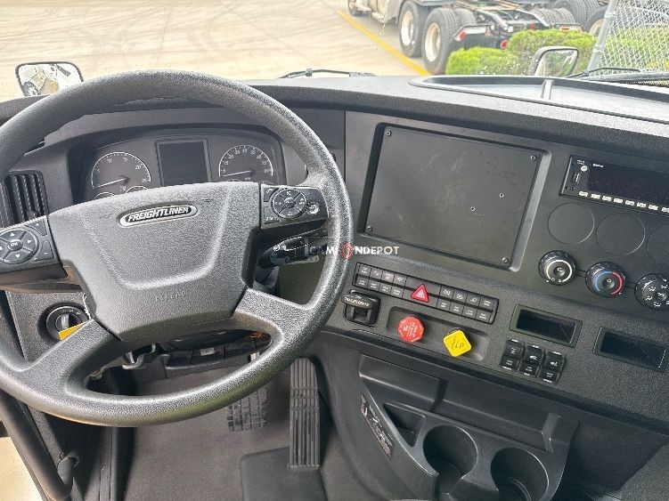 Truck Thumbnail 7