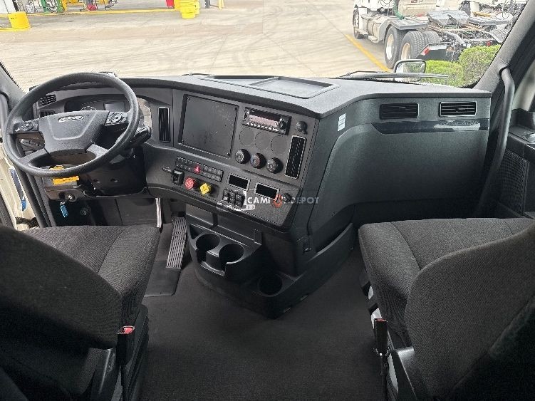 Truck Thumbnail 8
