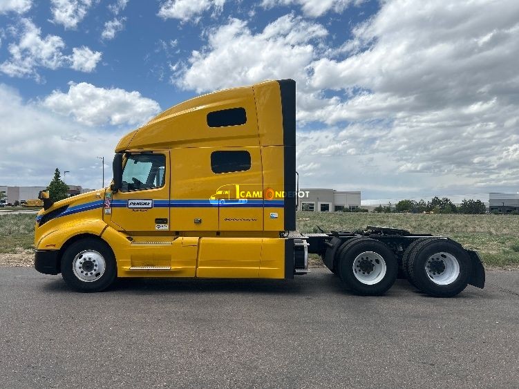Truck Thumbnail 4