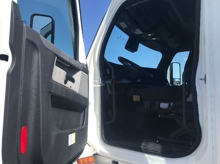 Truck Thumbnail 6