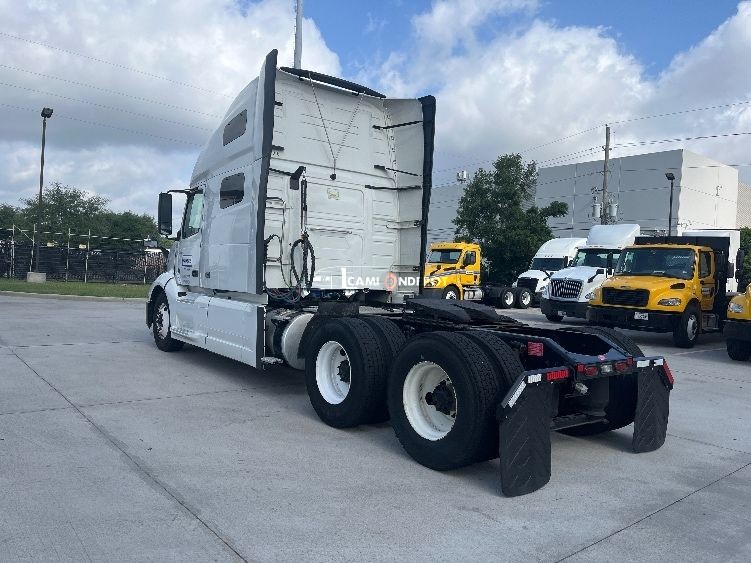 Truck Thumbnail 5