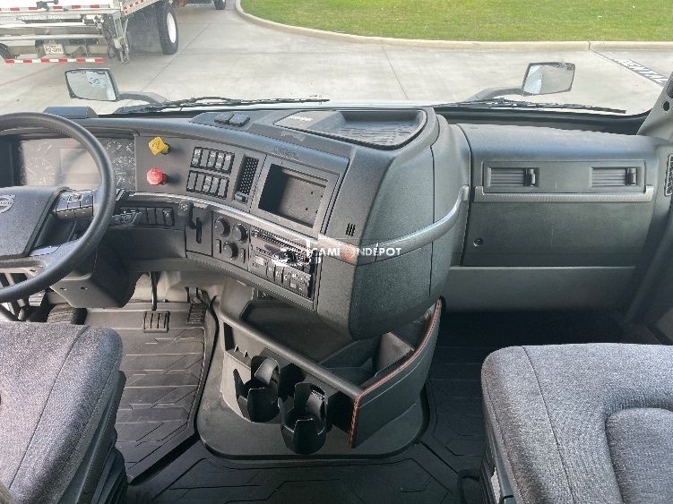 Truck Thumbnail 7