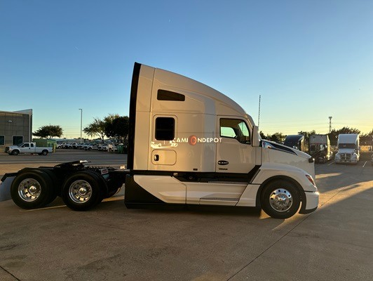Truck Thumbnail 2