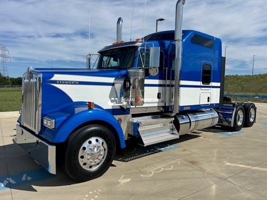 Truck Thumbnail 3