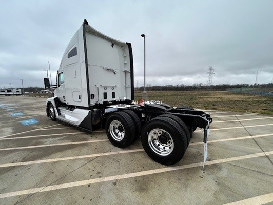 Truck Thumbnail 4