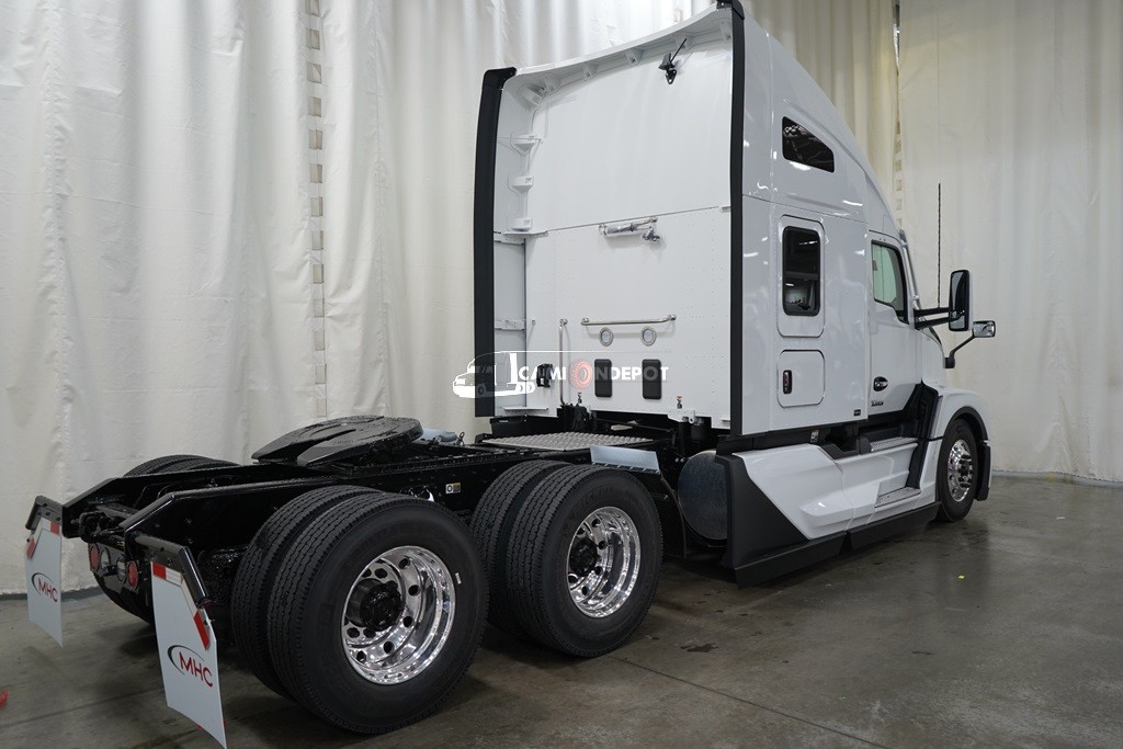 Truck Thumbnail 4