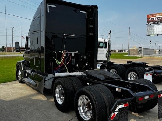 Truck Thumbnail 4