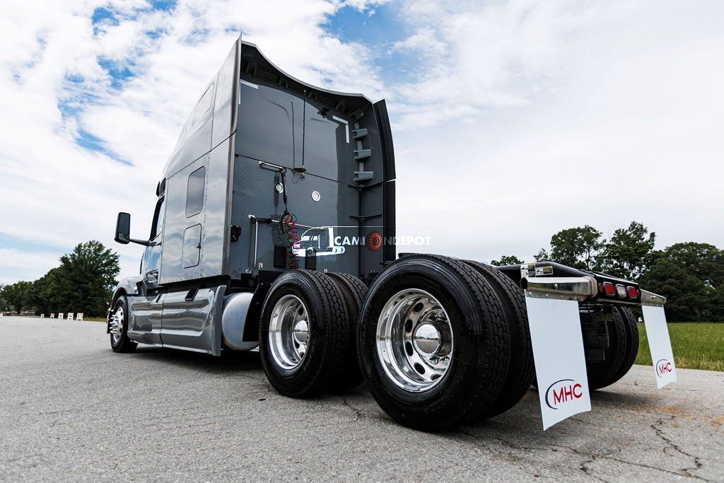 Truck Thumbnail 2