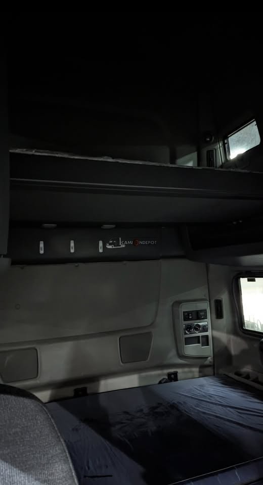 Truck Thumbnail 5