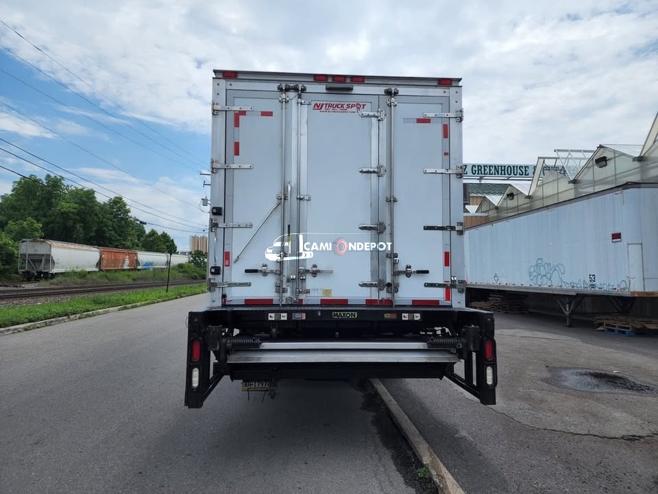 Truck Thumbnail 4