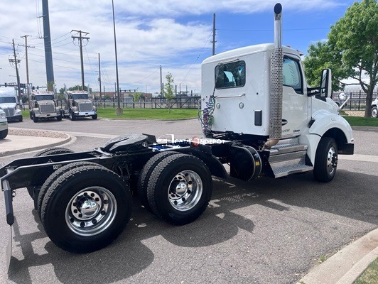 Truck Thumbnail 2