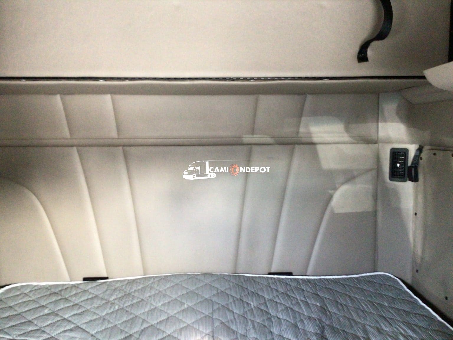 Truck Thumbnail 5