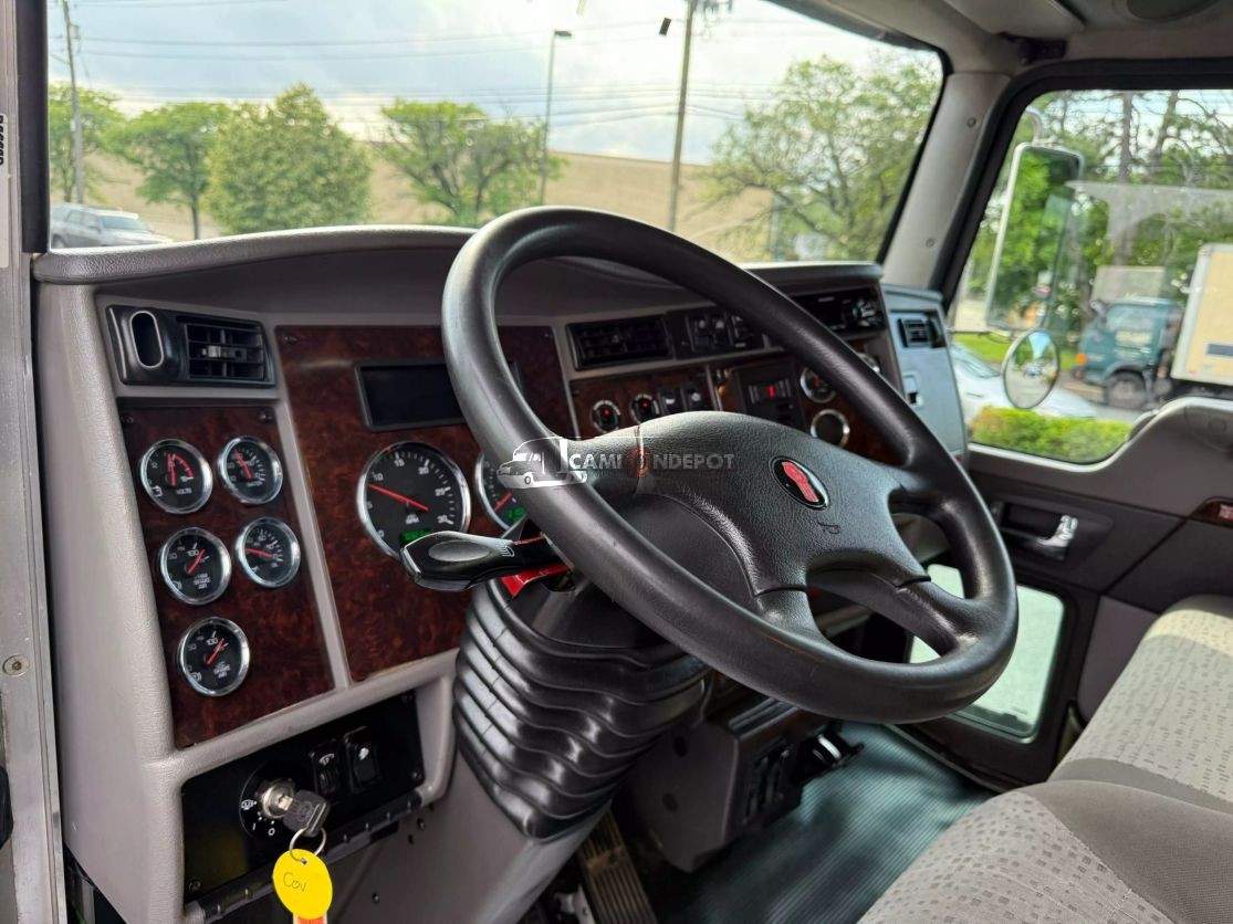 Truck Thumbnail 6