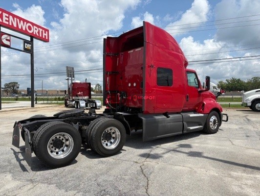 Truck Thumbnail 2