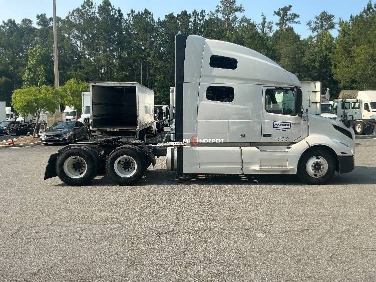 Truck Thumbnail 5