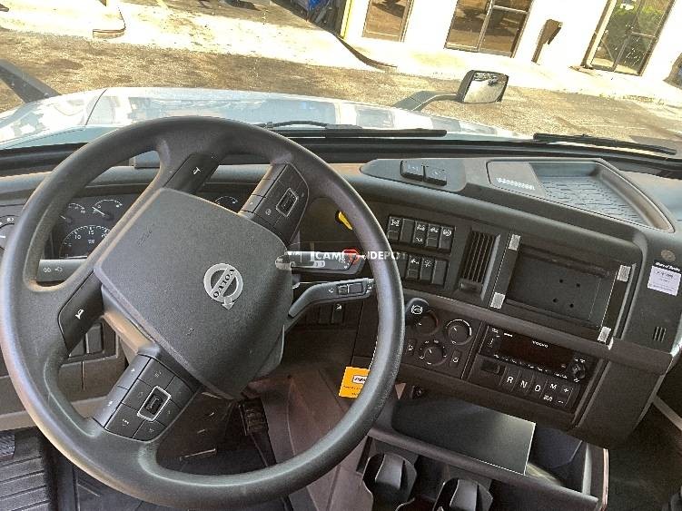 Truck Thumbnail 7