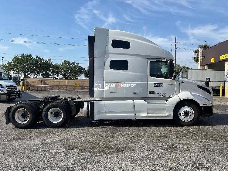 Truck Thumbnail 6