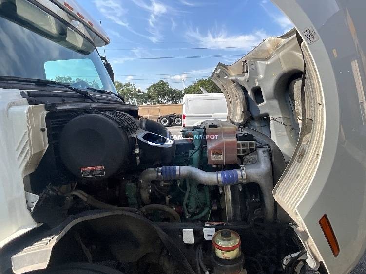 Truck Thumbnail 10