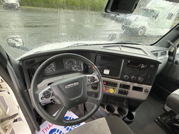 Truck Thumbnail 6