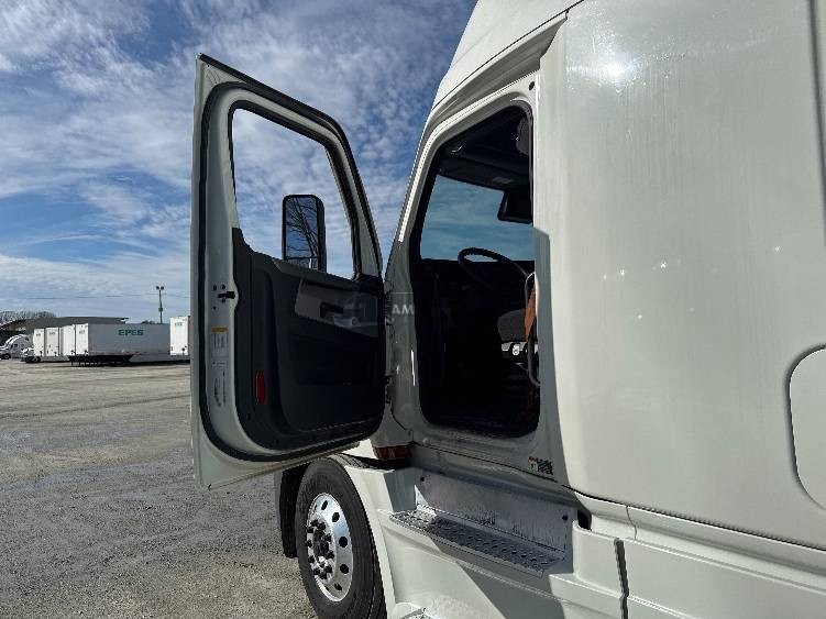Truck Thumbnail 5