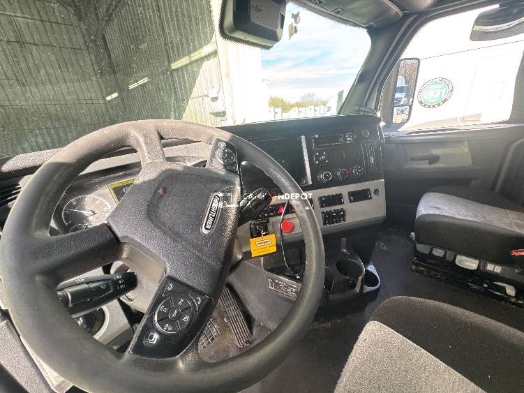 Truck Thumbnail 6