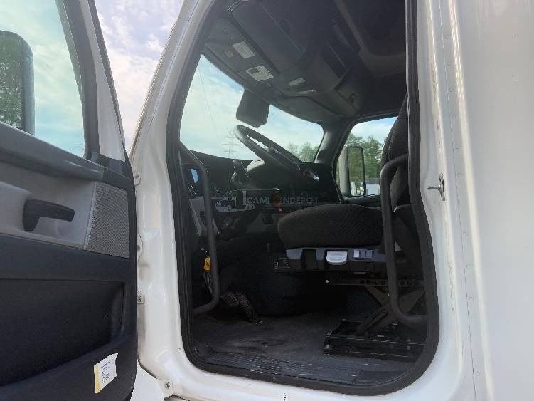 Truck Thumbnail 8