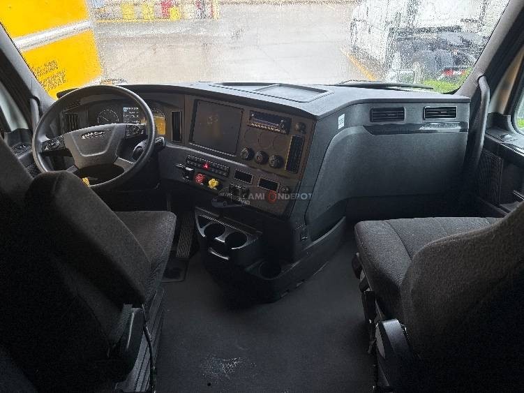 Truck Thumbnail 6