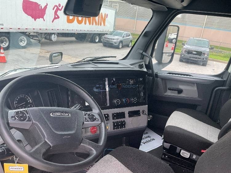 Truck Thumbnail 6