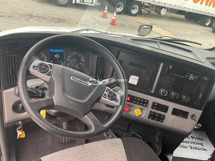 Truck Thumbnail 7