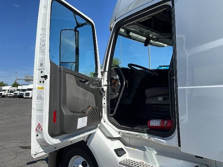 Truck Thumbnail 5