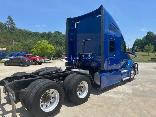 Truck Thumbnail 4