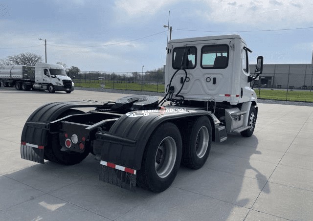 Truck Thumbnail 3