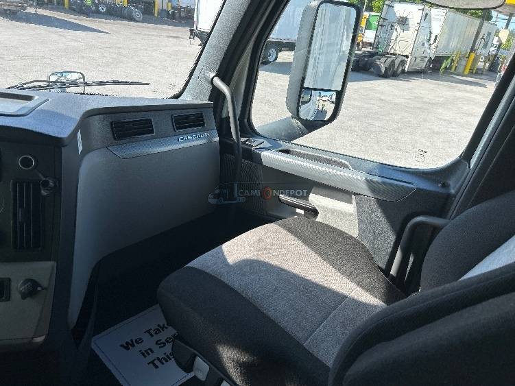 Truck Thumbnail 9