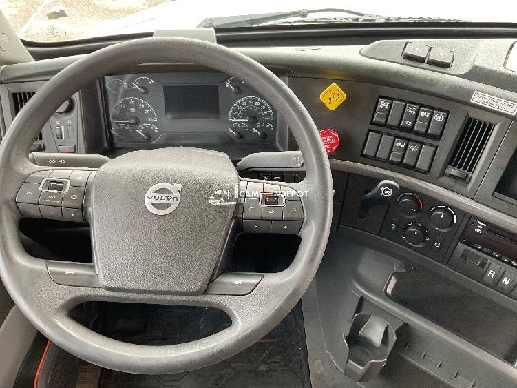 Truck Thumbnail 5