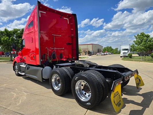 Truck Thumbnail 4